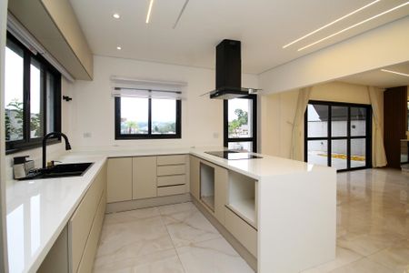 Casa de condomínio para alugar com 381m², 4 quartos e 4 vagas Casa de condomínio para alugar com 381m², 4 quartos e 4 vagasCozinha