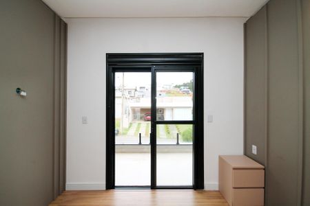 Casa de condomínio para alugar com 381m², 4 quartos e 4 vagas Casa de condomínio para alugar com 381m², 4 quartos e 4 vagasVaranda Suíte 4