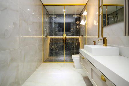 Casa de condomínio para alugar com 381m², 4 quartos e 4 vagas Casa de condomínio para alugar com 381m², 4 quartos e 4 vagasBanheiro Suíte 1