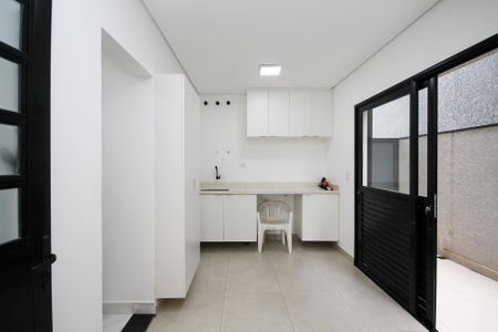 Casa de condomínio para alugar com 381m², 4 quartos e 4 vagas Casa de condomínio para alugar com 381m², 4 quartos e 4 vagasLavanderia