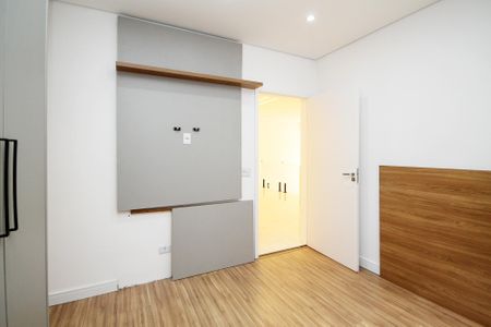Casa de condomínio para alugar com 381m², 4 quartos e 4 vagas Casa de condomínio para alugar com 381m², 4 quartos e 4 vagasSuíte 3