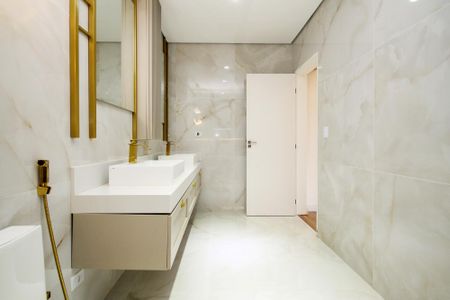 Banheiro Suíte 1 de casa de condomínio para alugar com 4 quartos, 381m² em Parque Dom Henrique, Cotia