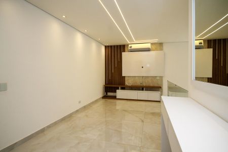 Casa de condomínio para alugar com 381m², 4 quartos e 4 vagas Casa de condomínio para alugar com 381m², 4 quartos e 4 vagasSala Quartos
