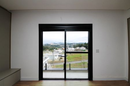 Casa de condomínio para alugar com 381m², 4 quartos e 4 vagas Casa de condomínio para alugar com 381m², 4 quartos e 4 vagasVaranda Suíte 1
