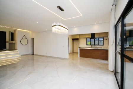 Casa de condomínio para alugar com 381m², 4 quartos e 4 vagas Casa de condomínio para alugar com 381m², 4 quartos e 4 vagasSala
