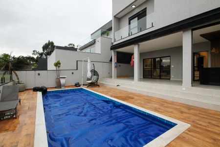 Casa de condomínio para alugar com 381m², 4 quartos e 4 vagas Casa de condomínio para alugar com 381m², 4 quartos e 4 vagasPiscina