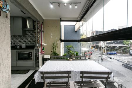 Apartamento para alugar com 56m², 2 quartos e 1 vaga Apartamento para alugar com 56m², 2 quartos e 1 vagaVaranda