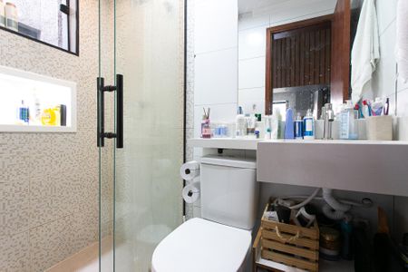 Apartamento para alugar com 56m², 2 quartos e 1 vaga Apartamento para alugar com 56m², 2 quartos e 1 vagaBanheiro