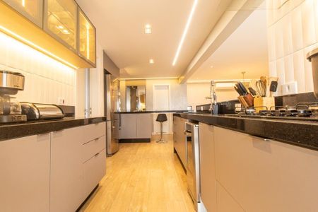 Apartamento à venda com 120m², 3 quartos e 2 vagas Apartamento à venda com 120m², 3 quartos e 2 vagasCozinha