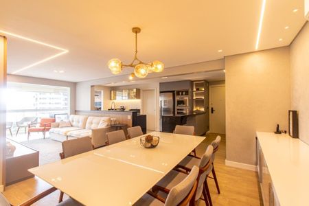 Apartamento à venda com 120m², 3 quartos e 2 vagas Apartamento à venda com 120m², 3 quartos e 2 vagasSala