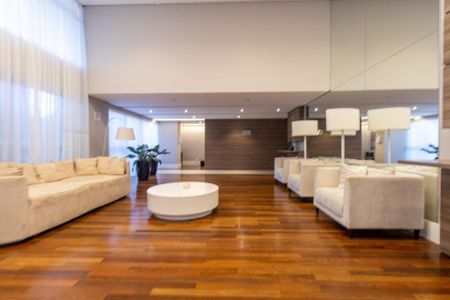 Apartamento à venda com 120m², 3 quartos e 2 vagas Apartamento à venda com 120m², 3 quartos e 2 vagasHall social