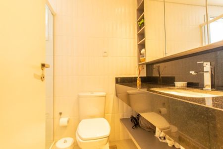 Apartamento à venda com 120m², 3 quartos e 2 vagas Apartamento à venda com 120m², 3 quartos e 2 vagasBanheiro da Suíte