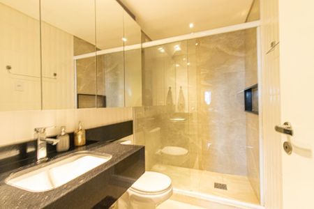 Apartamento à venda com 120m², 3 quartos e 2 vagas Apartamento à venda com 120m², 3 quartos e 2 vagasBanheiro Social