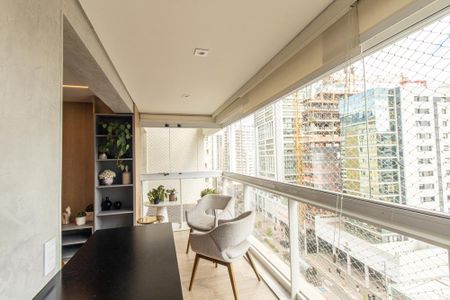 Apartamento à venda com 120m², 3 quartos e 2 vagas Apartamento à venda com 120m², 3 quartos e 2 vagasVaranda gourmet