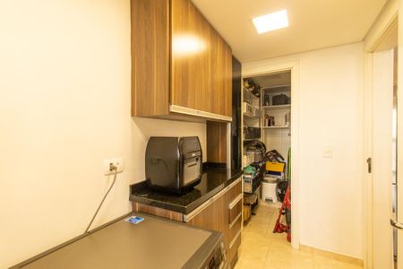 Apartamento à venda com 120m², 3 quartos e 2 vagas Apartamento à venda com 120m², 3 quartos e 2 vagasÁrea de Serviço