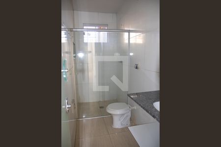 Casa para alugar com 180m², 3 quartos e 3 vagas Casa para alugar com 180m², 3 quartos e 3 vagasBanheiro