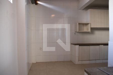 Casa para alugar com 180m², 3 quartos e 3 vagas Casa para alugar com 180m², 3 quartos e 3 vagasCozinha e Área de Serviço