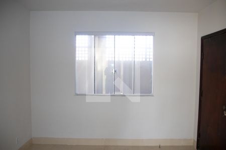 Casa para alugar com 180m², 3 quartos e 3 vagas Casa para alugar com 180m², 3 quartos e 3 vagasSala de Jantar