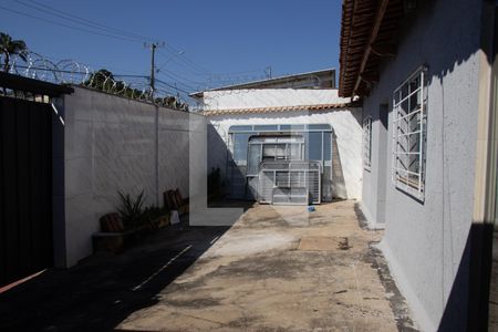 Casa para alugar com 180m², 3 quartos e 3 vagas Casa para alugar com 180m², 3 quartos e 3 vagasQuintal