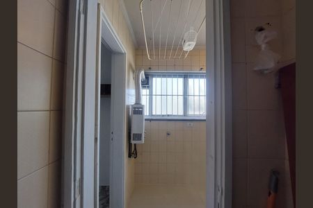 Apartamento para alugar com 98m², 3 quartos e 1 vaga Apartamento para alugar com 98m², 3 quartos e 1 vagaBanheiro da Área de Serviço