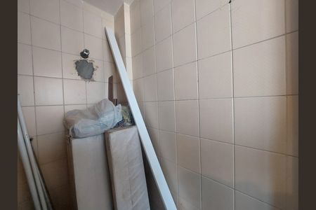 Apartamento para alugar com 98m², 3 quartos e 1 vaga Apartamento para alugar com 98m², 3 quartos e 1 vagaBanheiro da Área de Serviço
