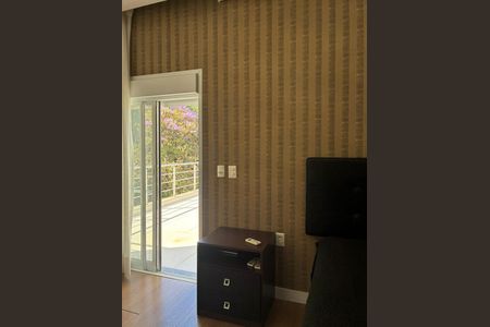 Casa de condomínio à venda com 800m², 4 quartos e 4 vagas Casa de condomínio à venda com 800m², 4 quartos e 4 vagasQuarto