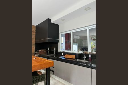 Casa de condomínio à venda com 800m², 4 quartos e 4 vagas Casa de condomínio à venda com 800m², 4 quartos e 4 vagasCozinha