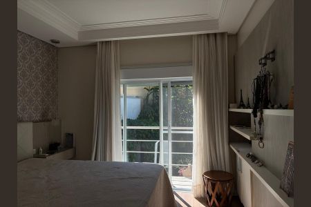 Casa de condomínio à venda com 800m², 4 quartos e 4 vagas Casa de condomínio à venda com 800m², 4 quartos e 4 vagasQuarto