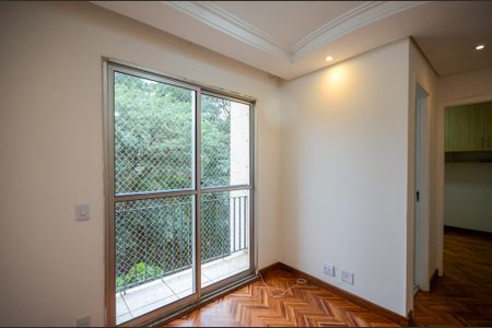 Sala de apartamento para alugar com 2 quartos, 52m² em Conjunto Residencial Vista Verde, São Paulo