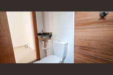 Apartamento à venda com 47m², 2 quartos e 1 vaga Apartamento à venda com 47m², 2 quartos e 1 vagaBanheiro