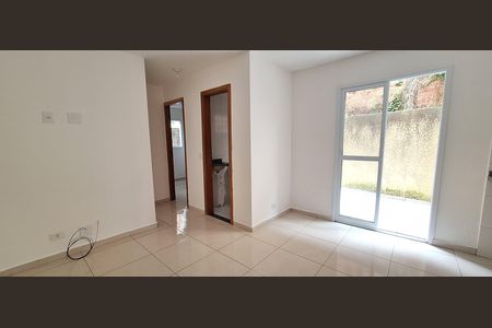 Apartamento à venda com 47m², 2 quartos e 1 vaga Apartamento à venda com 47m², 2 quartos e 1 vagaSala