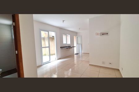 Apartamento à venda com 47m², 2 quartos e 1 vaga Apartamento à venda com 47m², 2 quartos e 1 vagaSala