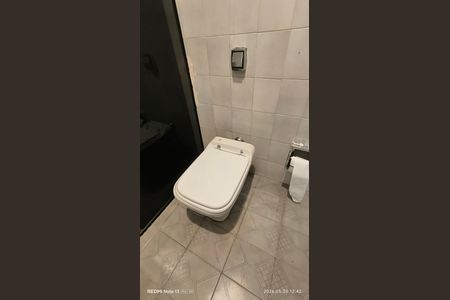 Casa para alugar com 150m², 4 quartos e 2 vagas Casa para alugar com 150m², 4 quartos e 2 vagasBanheiro social