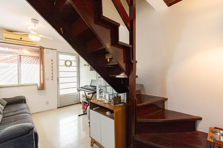Casa de condomínio à venda com 60m², 2 quartos e 1 vaga