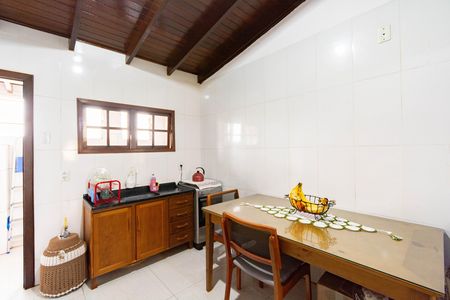 Casa de condomínio à venda com 60m², 2 quartos e 1 vaga