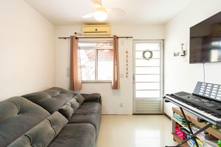 Casa de Condomínio à venda com 2 quartos, 60m² em Rio Branco, Canoas