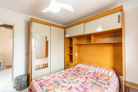 Casa de condomínio à venda com 60m², 2 quartos e 1 vaga