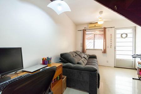 Casa de condomínio à venda com 60m², 2 quartos e 1 vaga