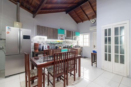 Casa à venda com 116m², 3 quartos e 2 vagas Casa à venda com 116m², 3 quartos e 2 vagasCozinha