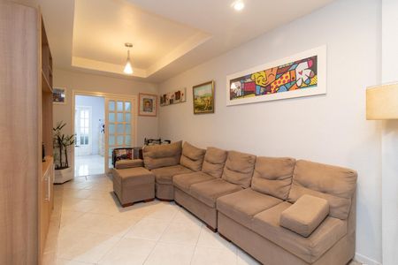 Casa à venda com 116m², 3 quartos e 2 vagas Casa à venda com 116m², 3 quartos e 2 vagasSala