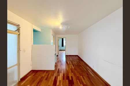 Apartamento à venda com 85m², 2 quartos e sem vagaSala