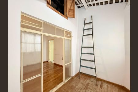 Apartamento à venda com 85m², 2 quartos e sem vagaSacada
