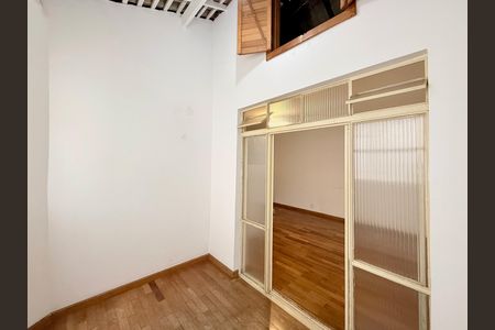 Apartamento à venda com 85m², 2 quartos e sem vagaSacada