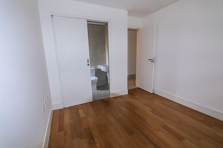 Apartamento à venda com 183m², 4 quartos e 4 vagasSuíte 2