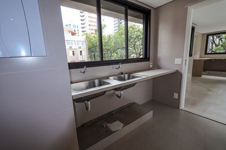 Apartamento à venda com 183m², 4 quartos e 4 vagasÁrea de Serviço