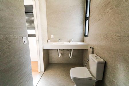 Apartamento à venda com 183m², 4 quartos e 4 vagasBanheiro da suíte Master