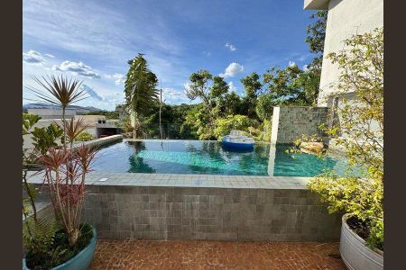 Casa à venda com 480m², 5 quartos e 4 vagas