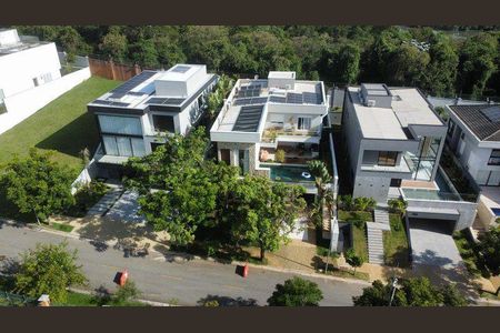 Casa à venda com 480m², 5 quartos e 4 vagas