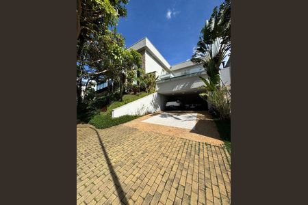 Casa à venda com 480m², 5 quartos e 4 vagas