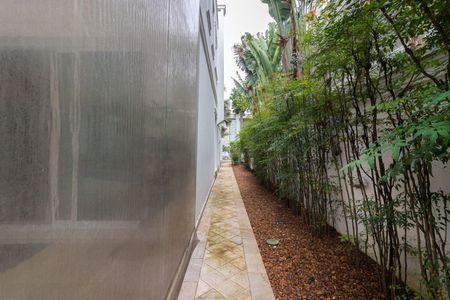 Casa à venda com 670m², 5 quartos e 6 vagas